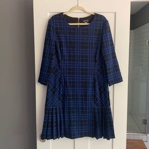 Tahari  Black/Cobalt Blue Plaid Pleated  Dress